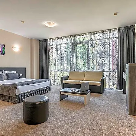 Noris Hotel 3*