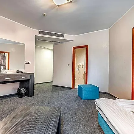 Noris Hotel